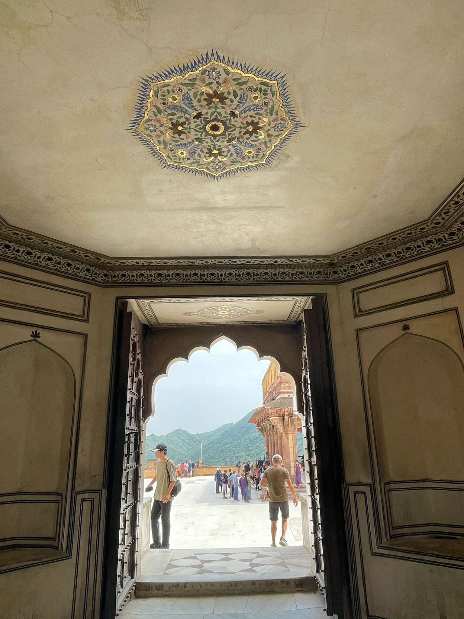 Golden Triangle: Icons with True Colours - Image 7